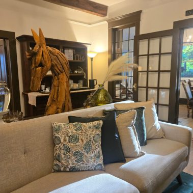 Beechwood Inn - Clayton, GA - Living Room